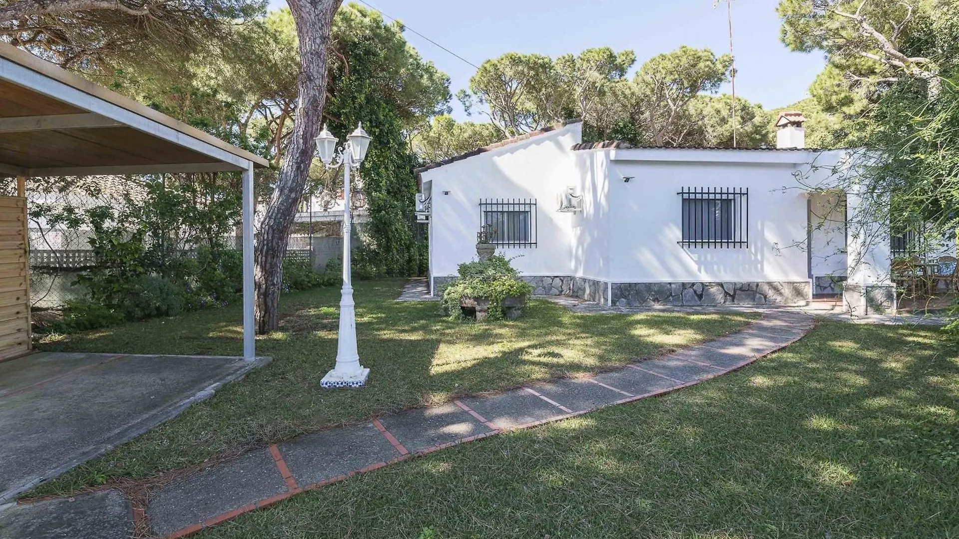 Chalet Las Camelias Chiclana de la Frontera